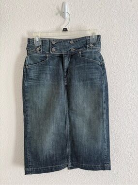 PAIGE Women’s Westgate Denim Skirt in Faded Blue